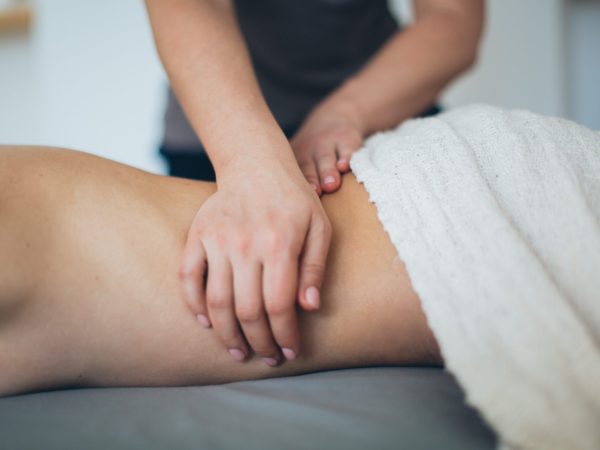 massage zwangerschapsmassage lomilomi massage bamboemassage massagespecialist massagetherapeut bamboemassage sportmassage in soest
